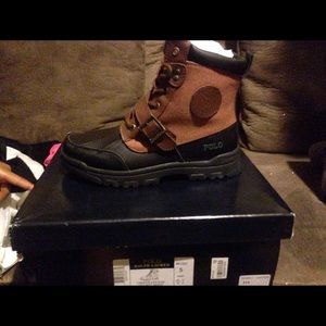 Kids boots