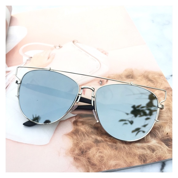 Just In- Silver Aviator Sunglasses - Picture 2 of 4