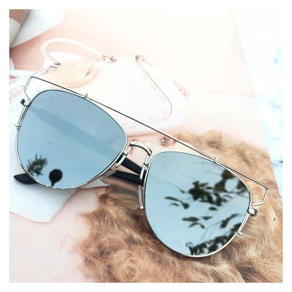 Just In- Silver Aviator Sunglasses - Picture 3 of 4