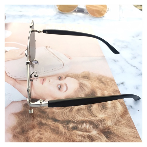 Just In- Silver Aviator Sunglasses - Picture 4 of 4