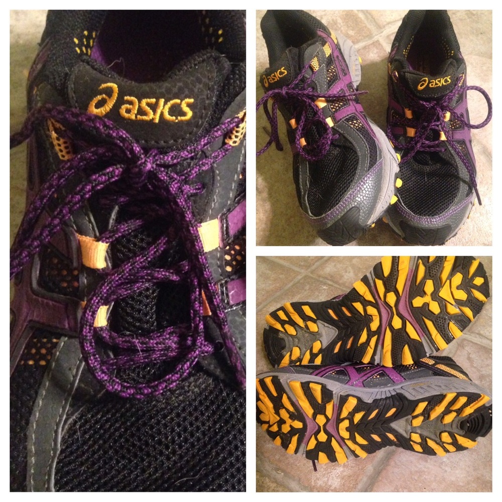 Asics Gel Trabuco trail runners size 7