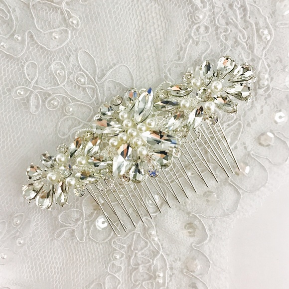 Bridal hair comb, wedding hair comb, crystal comb main image 3