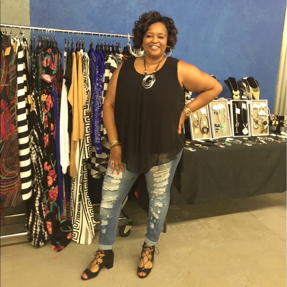 Hey Girl Hey!! π Meet Your Posher, Bridgette - Picture 3 of 8