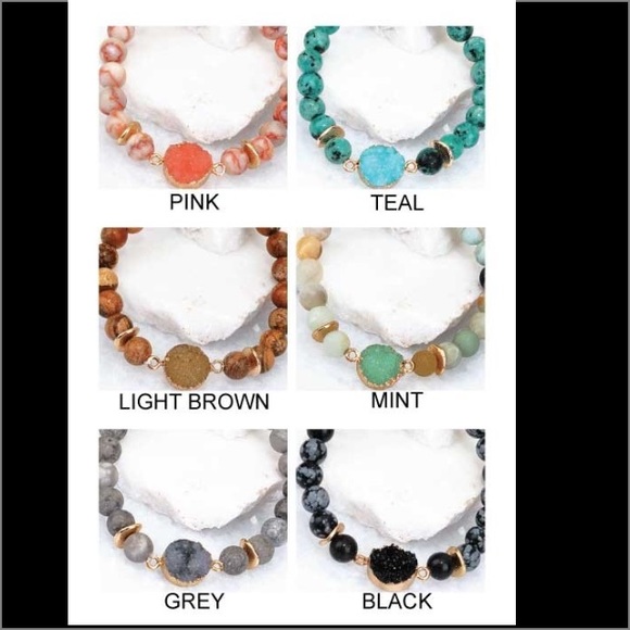 🔥SOLD OUT🔥💎DRUZY STONE BRACELET💎 - Picture 2 of 4