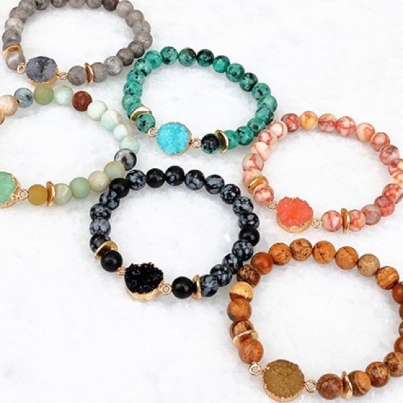 🔥SOLD OUT🔥💎DRUZY STONE BRACELET💎 - Picture 3 of 4