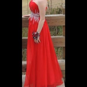 Red prom dress