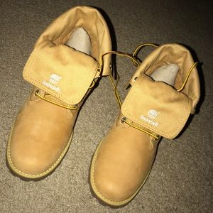Timberland Wheat rollover boots