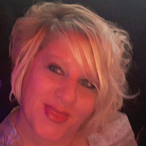 Meet your Posher, Jackie - Picture 1 of 1