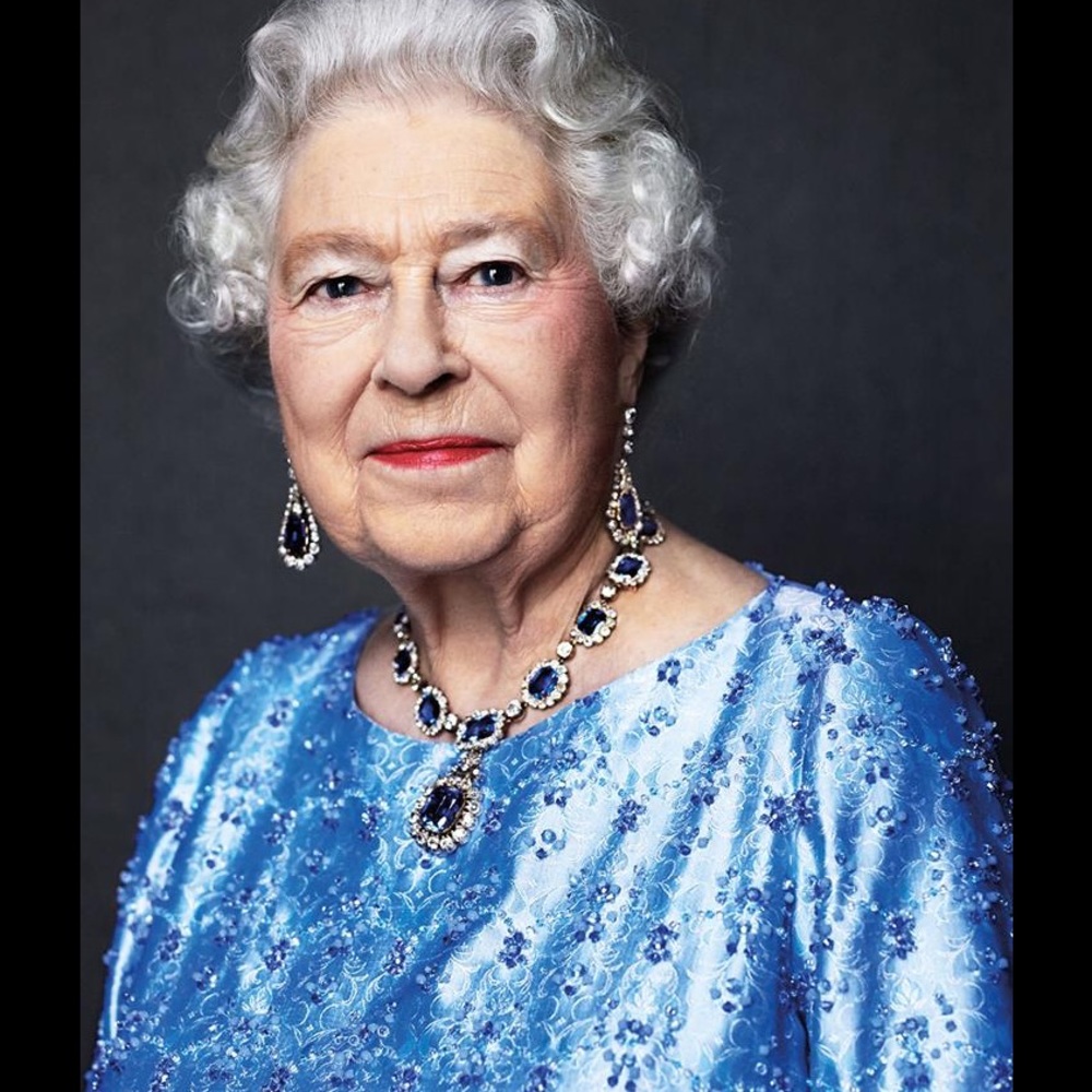 Her Majesty loves her bling.......