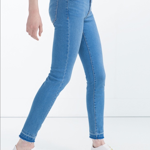 Zara Essential Fit Jeans - Picture 2 of 2