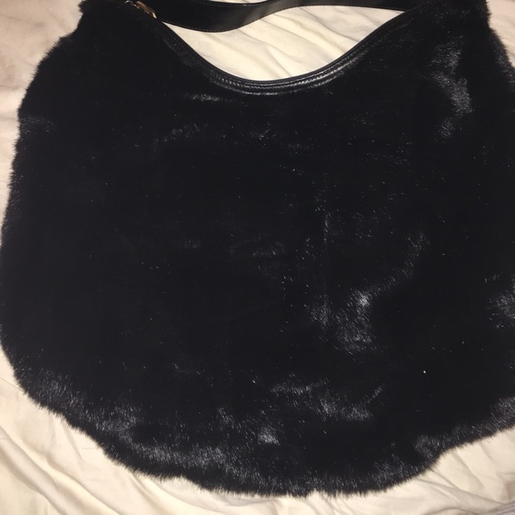 ❌SOLD❌Trina Turk Black Faux Fur Hobo - Picture 5 of 8