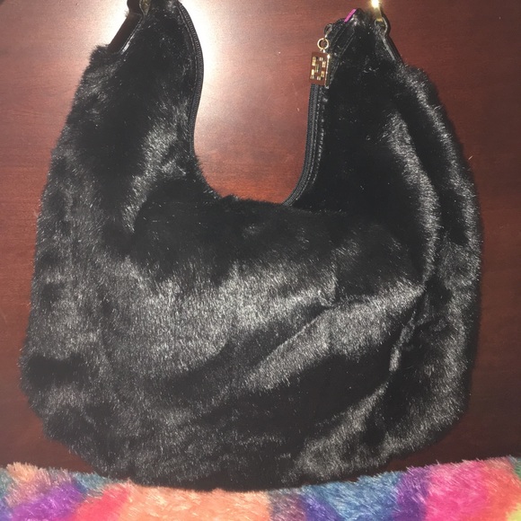 ❌SOLD❌Trina Turk Black Faux Fur Hobo - Picture 6 of 8