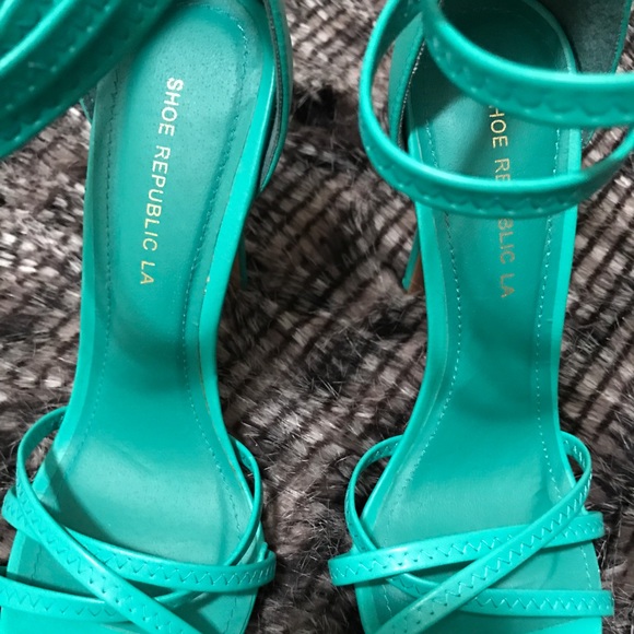 Sold - Picture 3 of 3