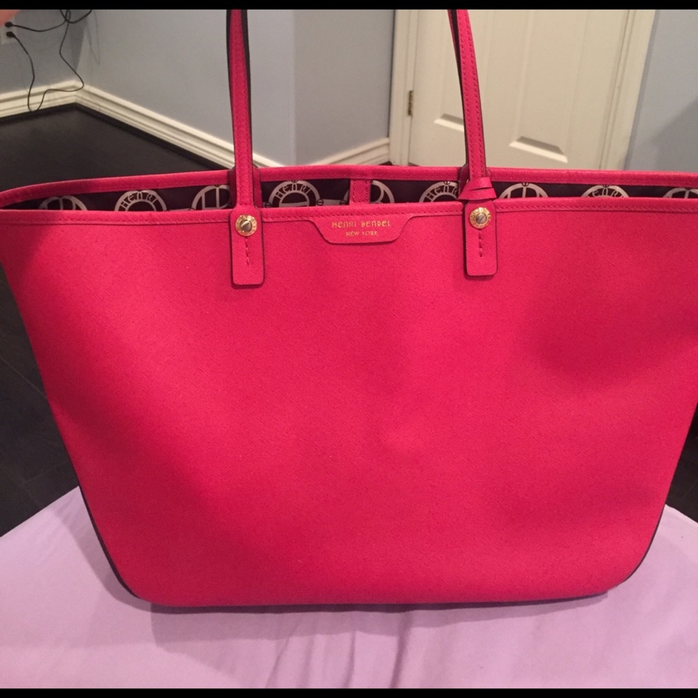 Real Henri Bendel New York Purse! RESERVED