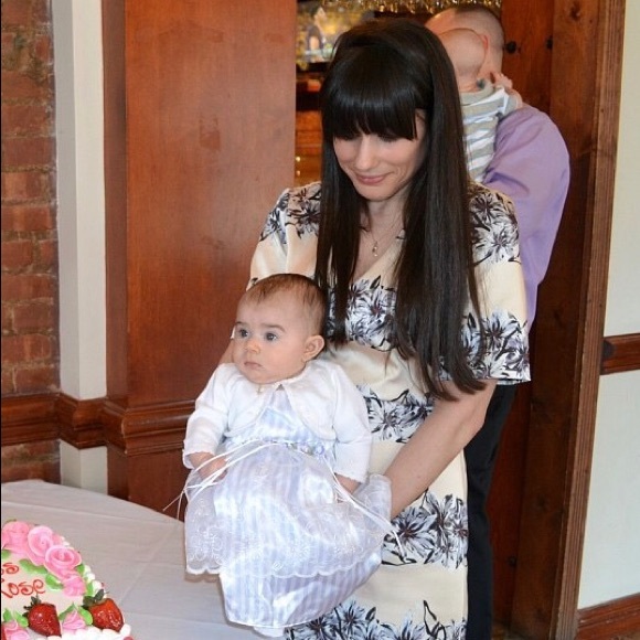 Meet your Posher, Claudia - Picture 2 of 8