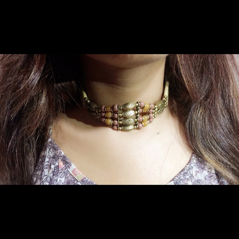 Traditional choker necklace