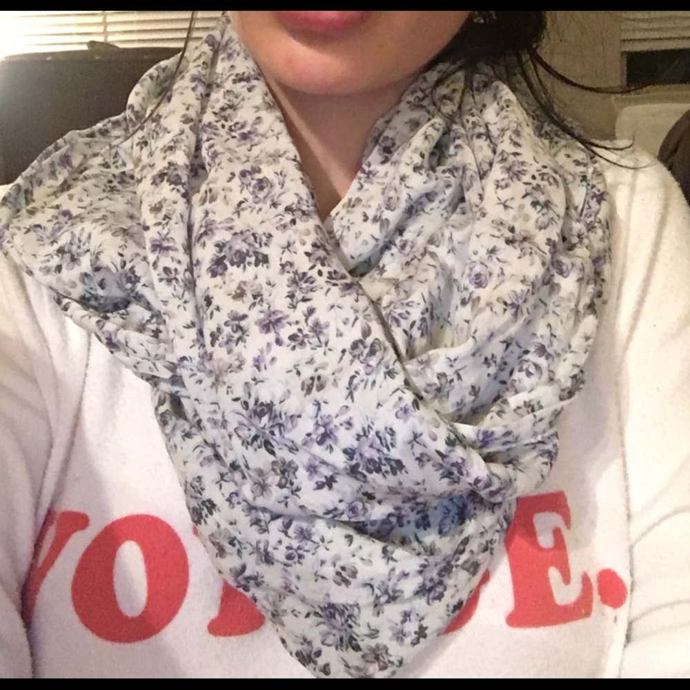 floral periwinkle infinity scarf 🌺
