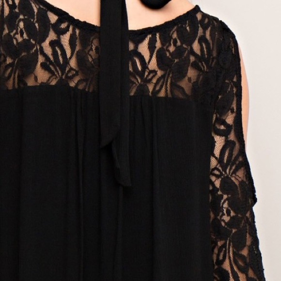 ❣️1 LARGE LEFT❣️Black Bell Sleeve Dress - Picture 4 of 4