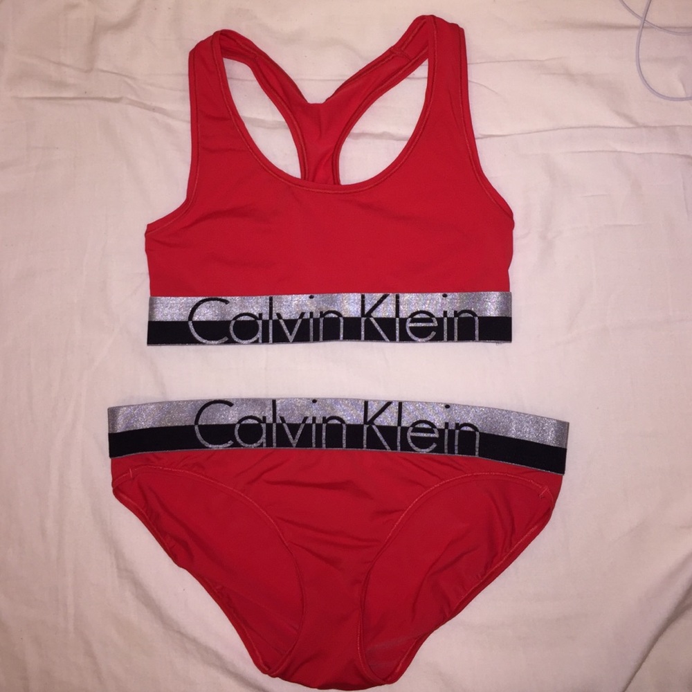 NWOT Red Calvin Klein bra and underwear set