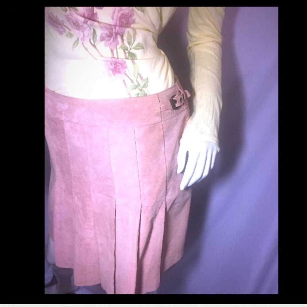 FLASH🔥Suede School Girl Pleated Side Buckle Skirt - Picture 2 of 3