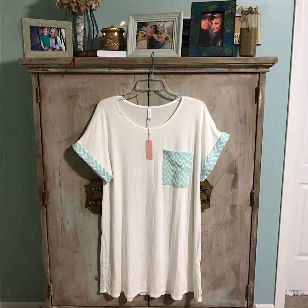 Pink Blush maternity Oversized T- size small NWT