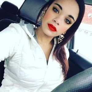 Meet your Posher, Nora