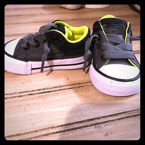 ‼️SOLD‼️Chuck Taylor Converse size 2
