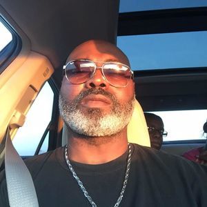 Meet your Posher, Derrick