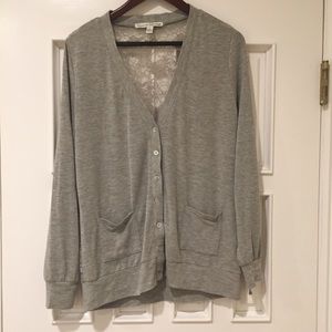 🎾Grey top with lace back🎾