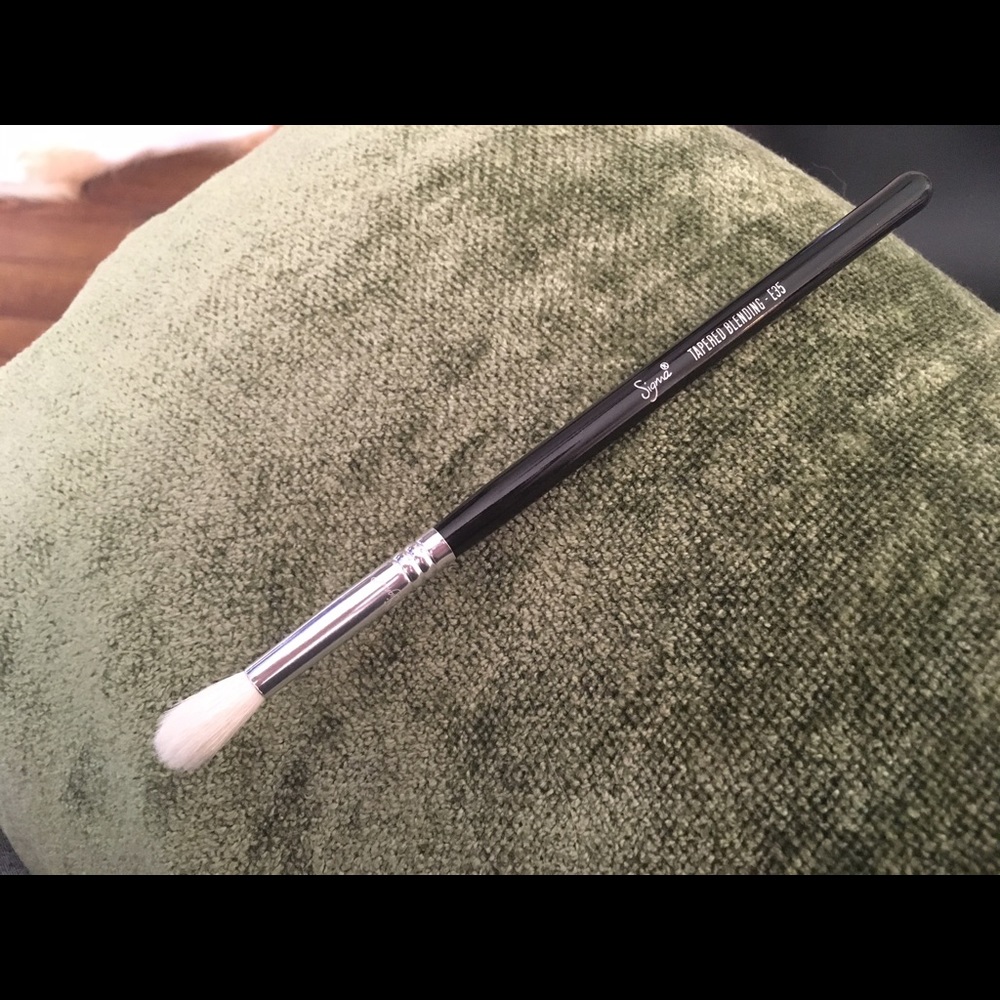 E35 brush