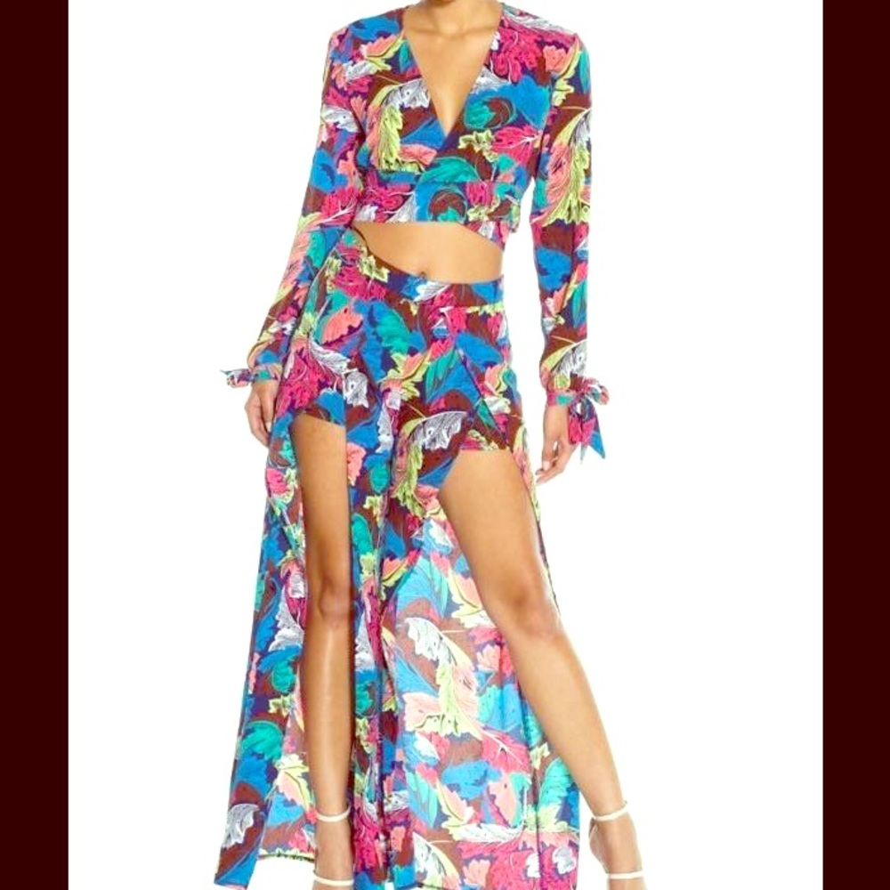 Crop top and palazzo-over shorts set