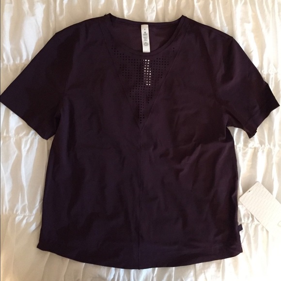 ❤️ LULULEMON Perfectly Perfed Tee Black Cherry❤️ - Picture 3 of 8