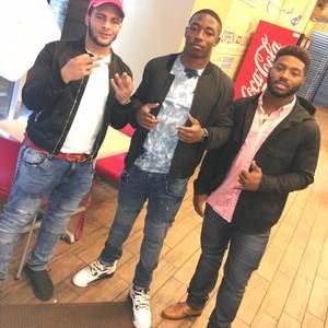 Meet your Posher, Troy