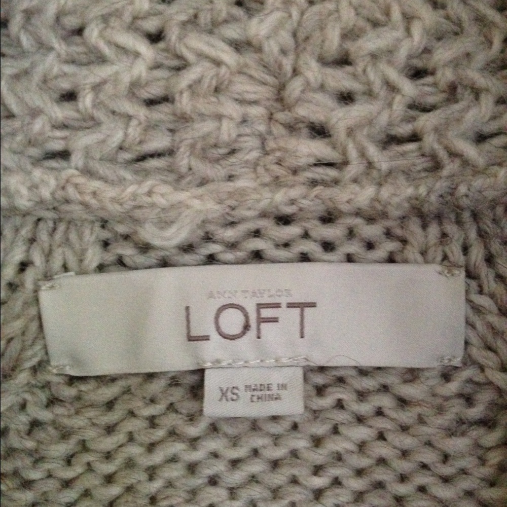 LOFT Sweater - Picture 2 of 4