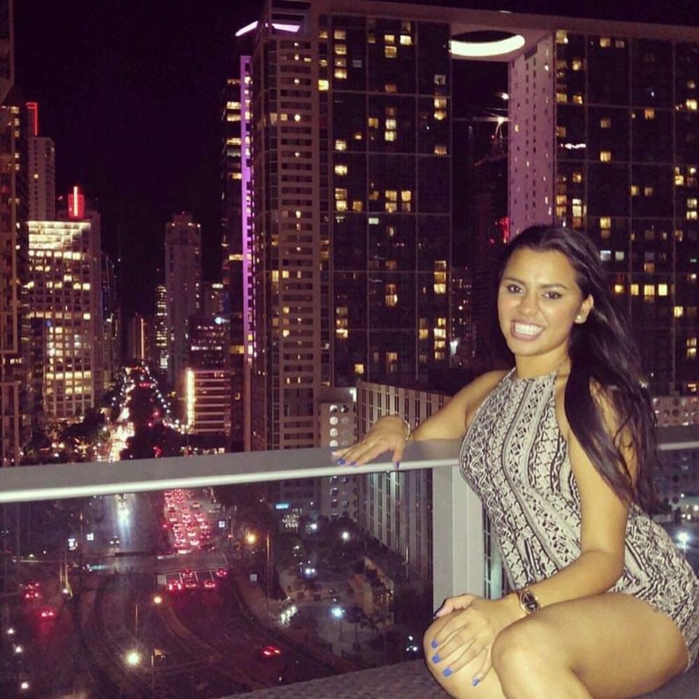 Meet your Posher, Adriana