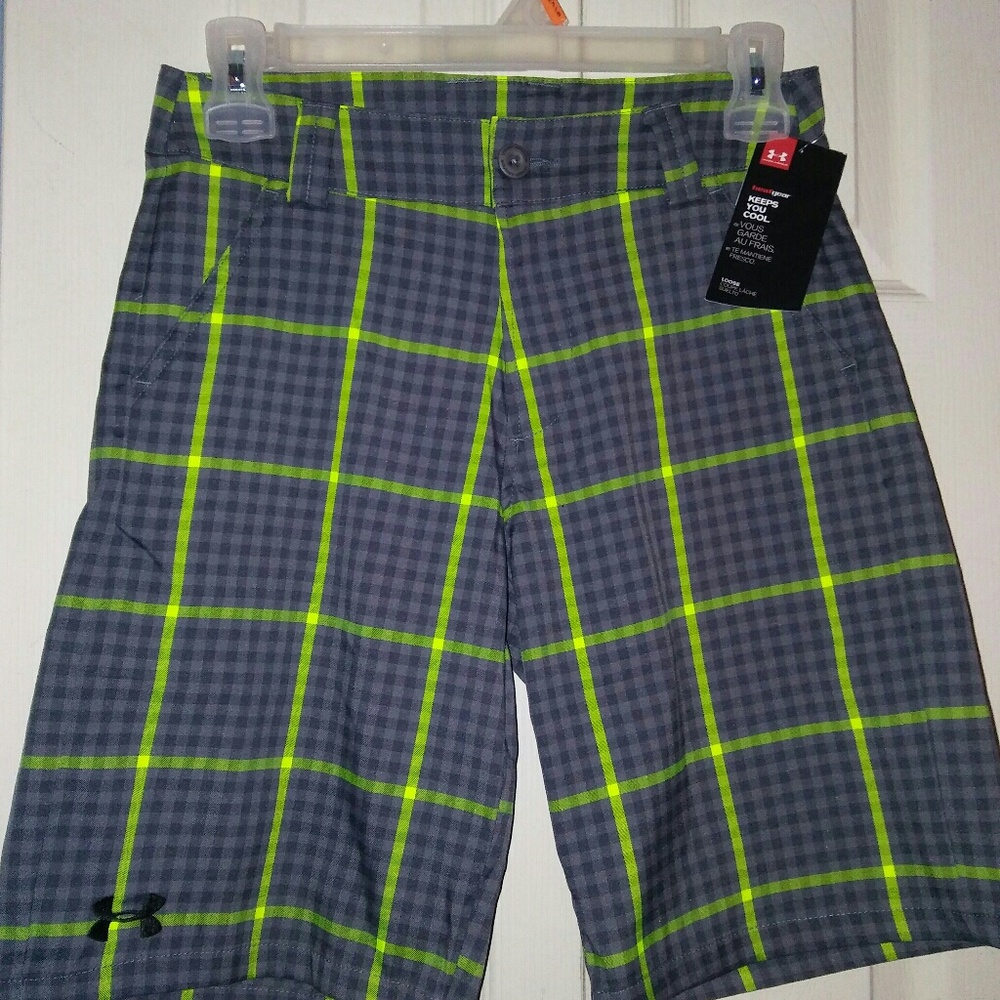 NWT Under Armour Youth  Golf Shorts