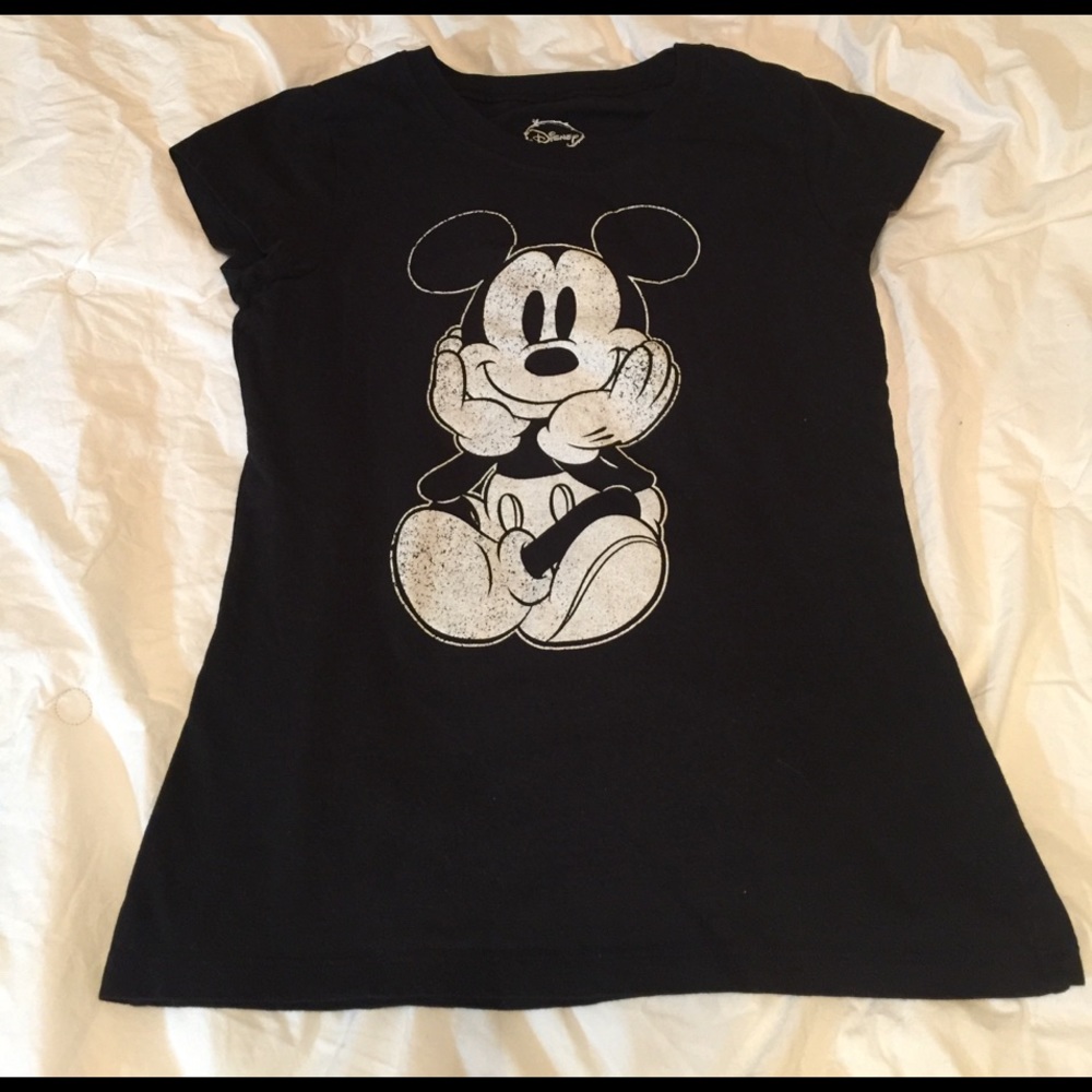 Mickey Mouse Distressed Print Body fit blouse