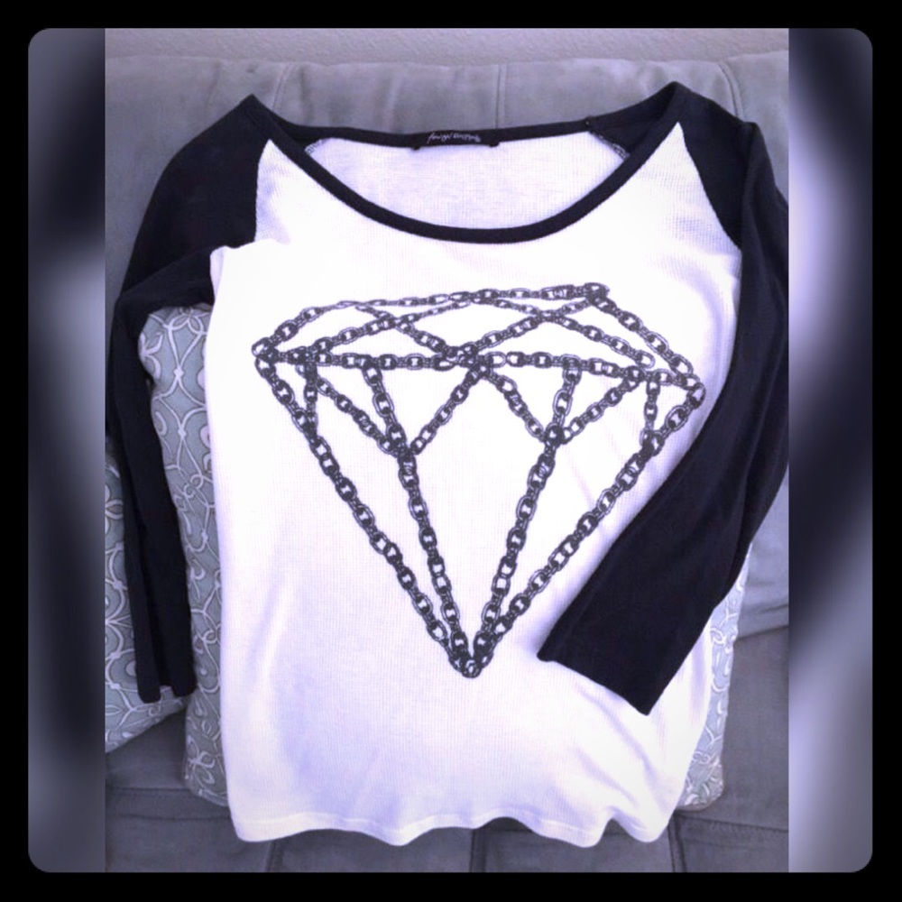 BNWOT- chainlink Diamond print