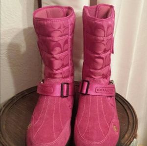 Fushia Coach Sandi boots 8.5