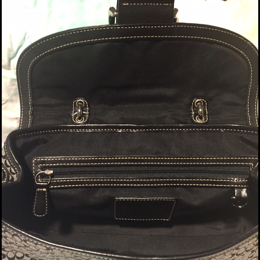 Additional Pics @Lvupscaleresale - image 1