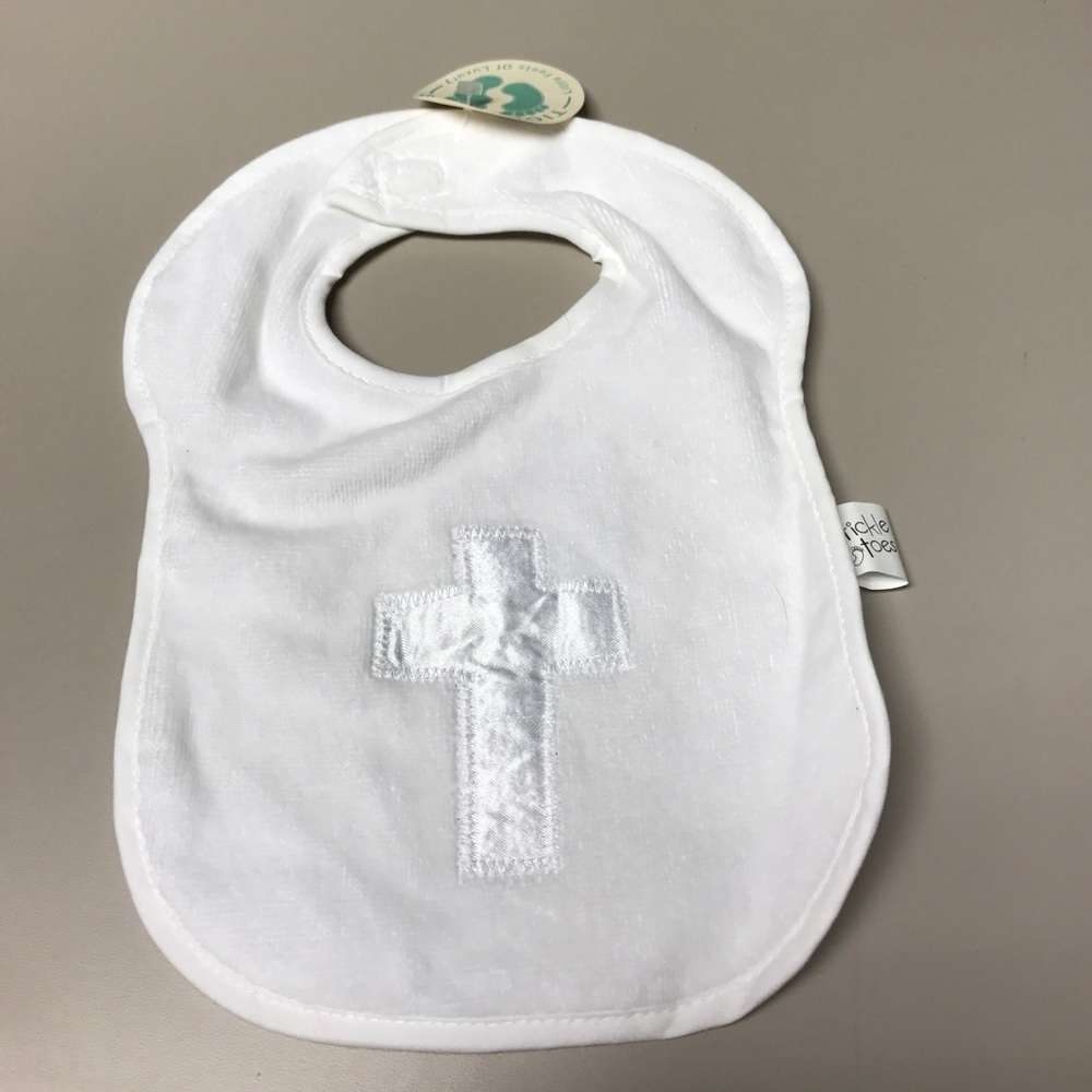 NWT TICKLE TOES ACROSS EMBROIDERED BIB