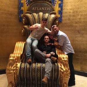 Meet your Posher, Bobby