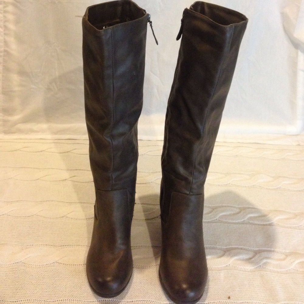 Mossimo Supply co Brown Chunky Heel Boots 8.5