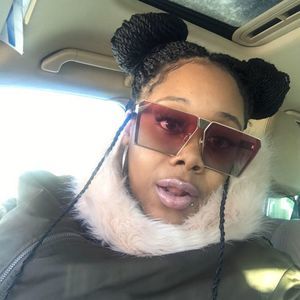 Meet your Posher, Neasha