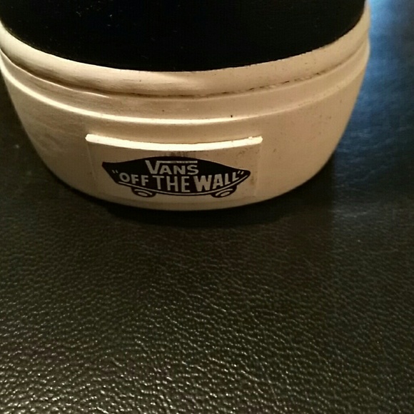 Men\'s High top classic, black leather. NWT