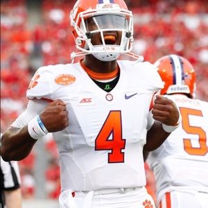 Meet your Posher, Devin