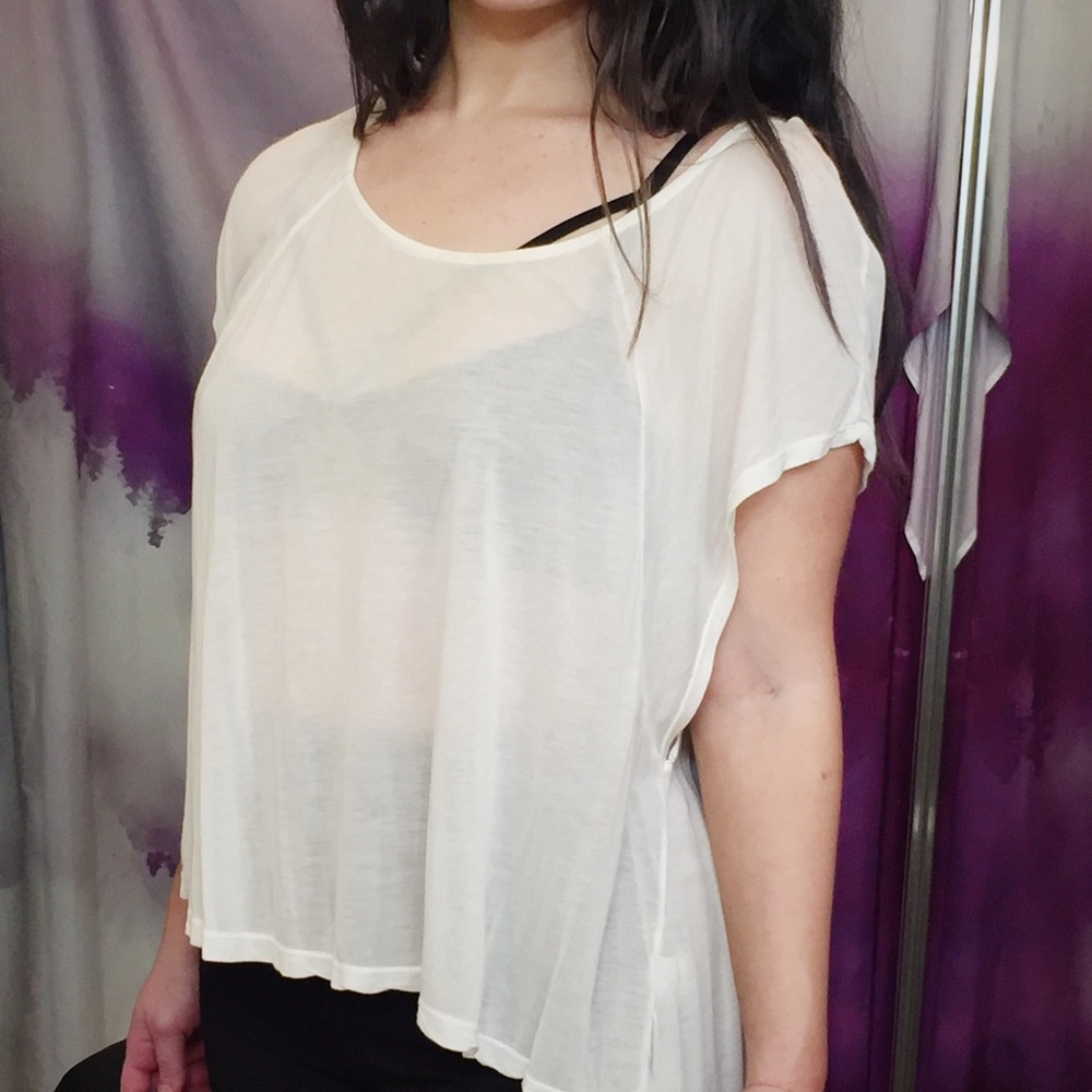 ⚡SALE⚡ Brandy Melville White Cotton High-low Tee Shirt