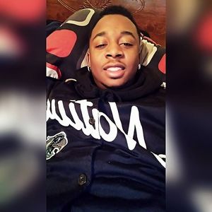 Meet your Posher, Deonte