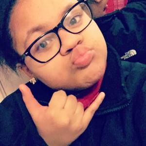 Meet your Posher, Adrianna