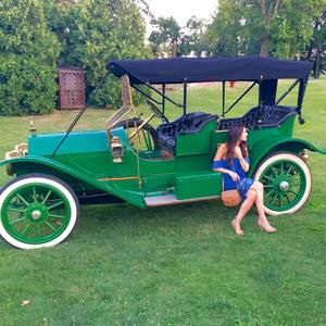 Meet your Posher, Danielle